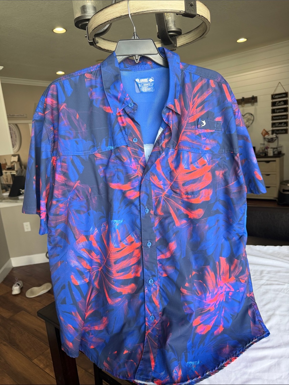 Reel Legends Men’s Blue & Red Tropical Short-Sleeve Shirt Jacket